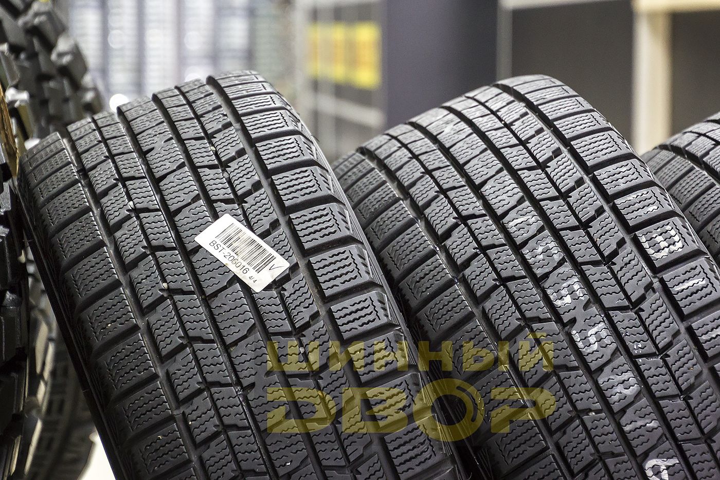 Шины б/у 205/55 R16 Dunlop DSX-2 износ 10% К-кт4шт в Красноярске || Шинный  двор