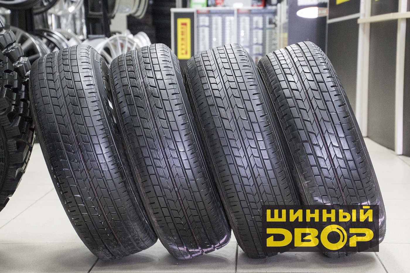 Шины б/у 195/70 R14 Bridgestone B-RV AQ К-кт 4шт. в Красноярске || Шинный  двор